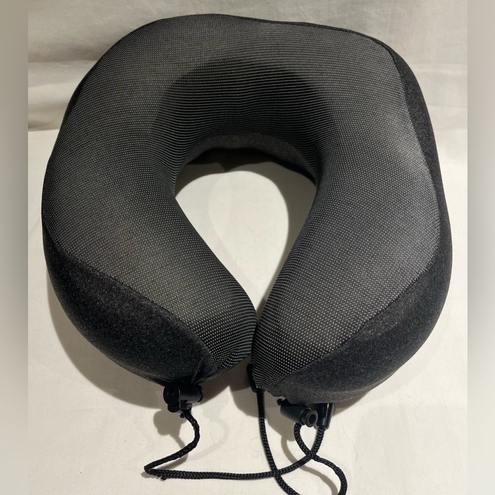 MLVOC Memory Foam Travel Neck Pillow